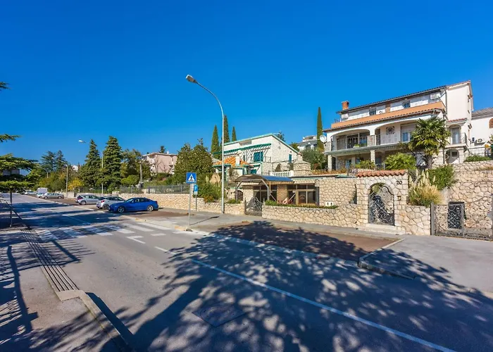 In Mit Terrasse Mit Meerblick By Interhome Apartman *